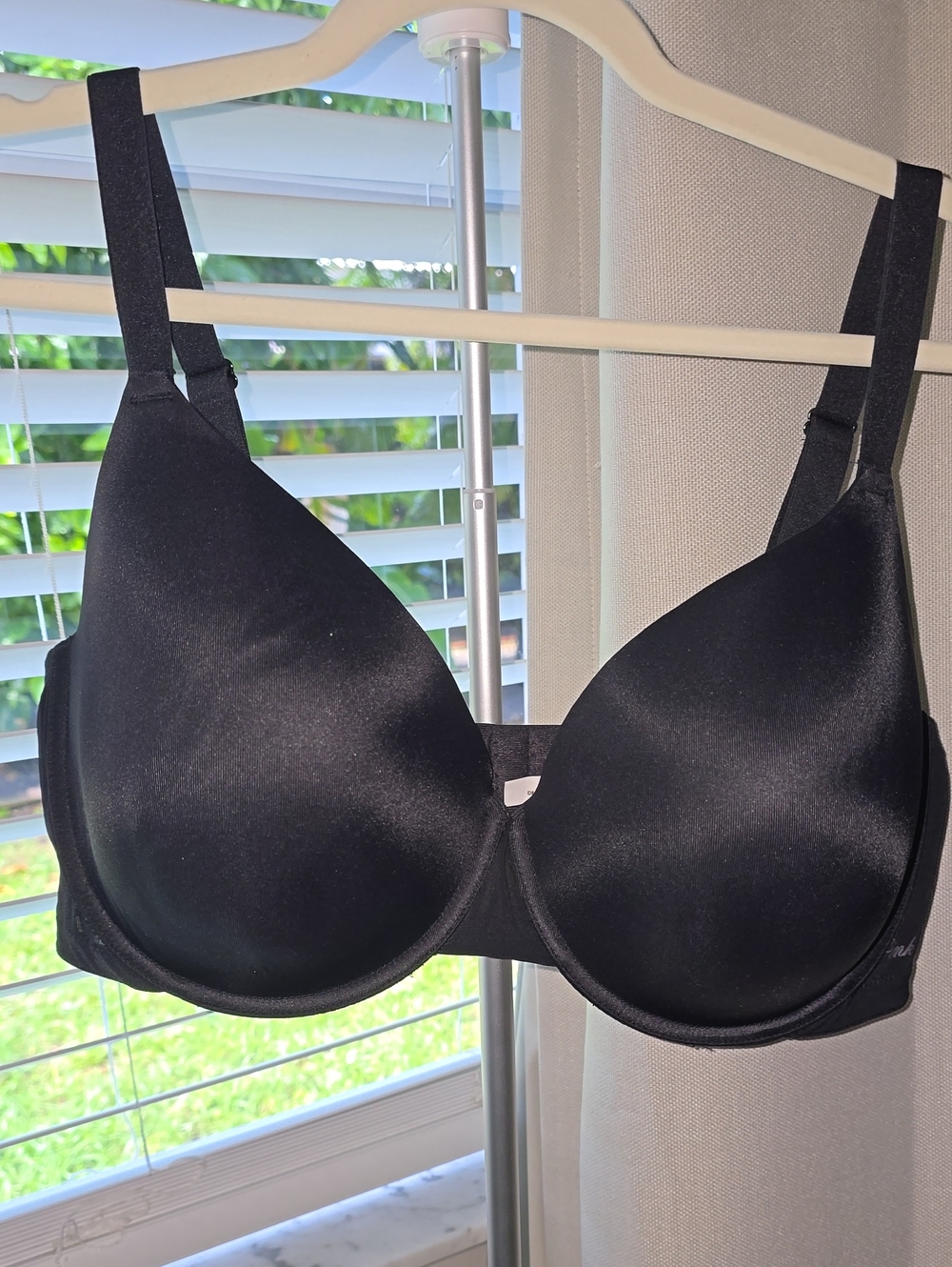 PINK Victoria's Secret Black Smooth T-Shirt Bra - Molded Cups